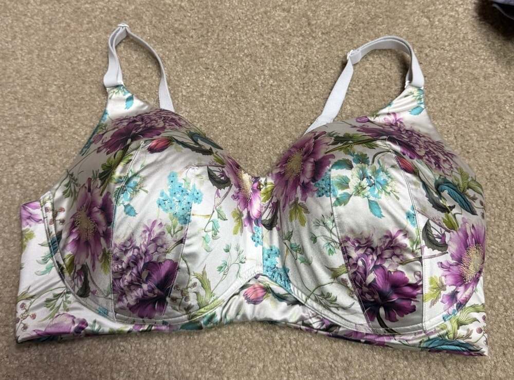 Cacique Bra 38DDD Lightly Lined Full Coverage No Wire Adjustable Strap Smoothing